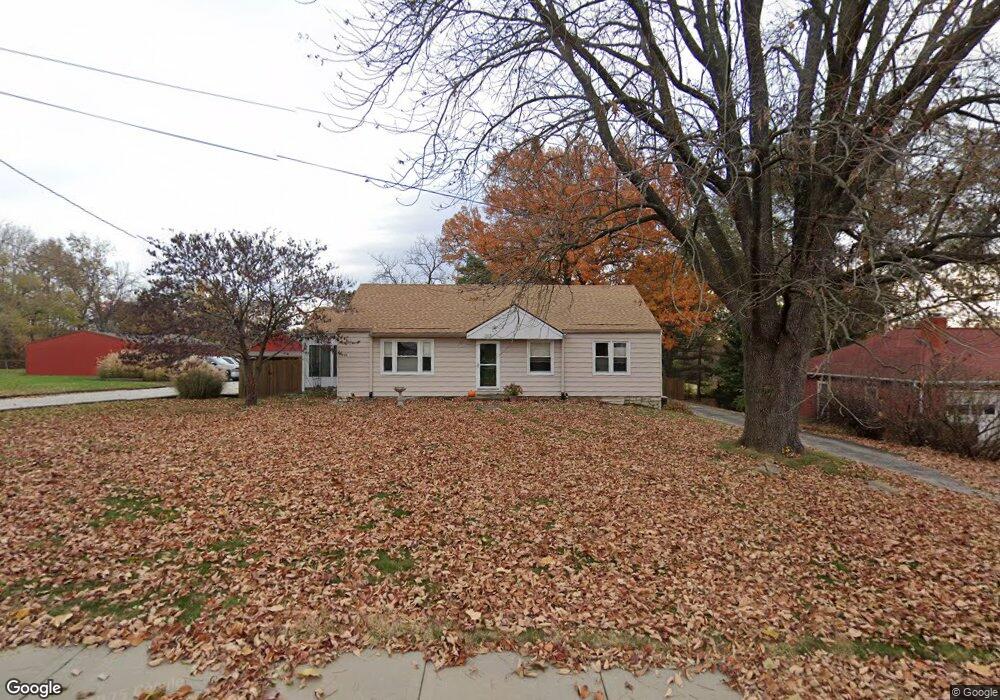 5329 Farley Ln, Shawnee, KS 66203 - photo 1