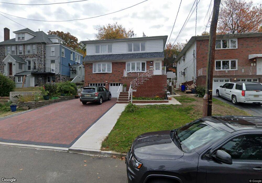 528 Studio Rd, Ridgefield, NJ 07657 - photo 1