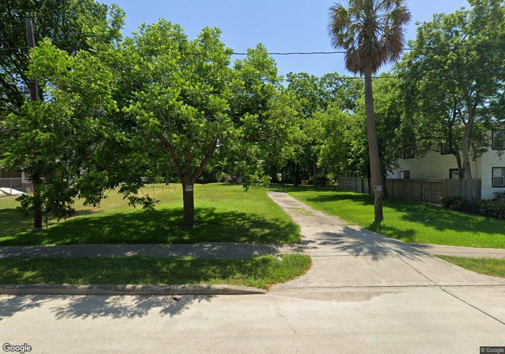 3828 Wayne St, Houston, TX 77026 - photo 1