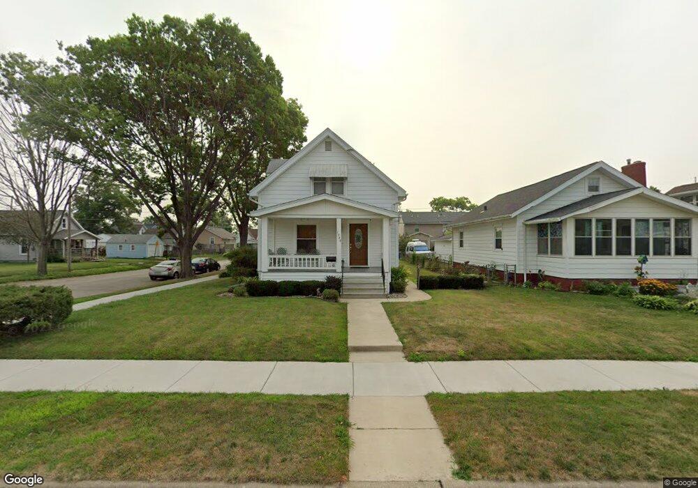 1345 8th St NW, Cedar Rapids, IA 52405 - photo 1