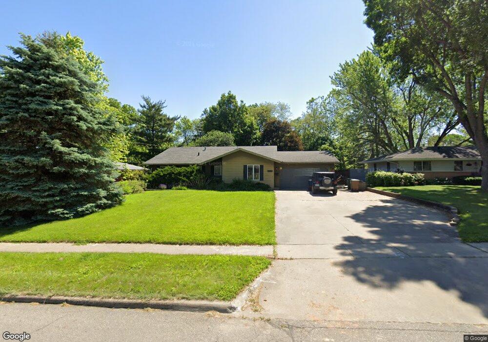 1715 19th Place, West Des Moines, IA 50265 - photo 1