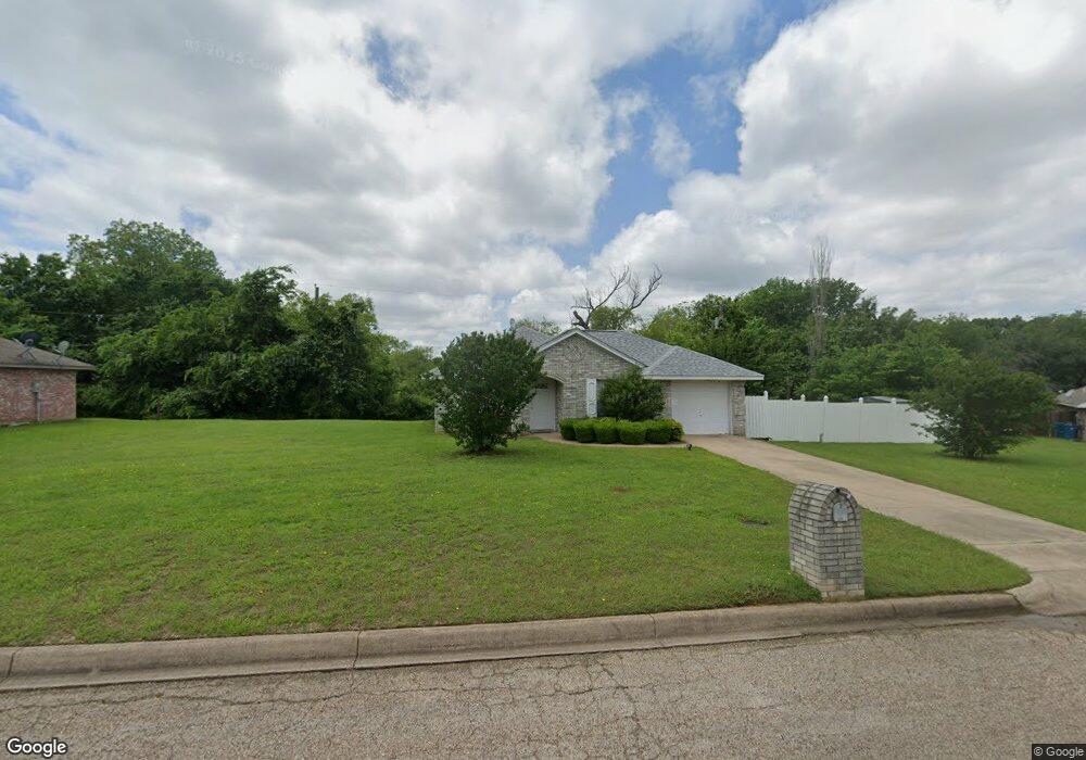 1106 Willow Bend St, Cleburne, TX 76031 - photo 1