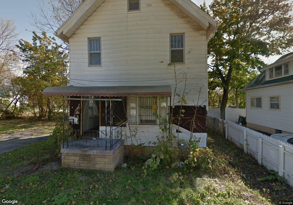 227 Cross Ct, Flint, MI 48503 - photo 1