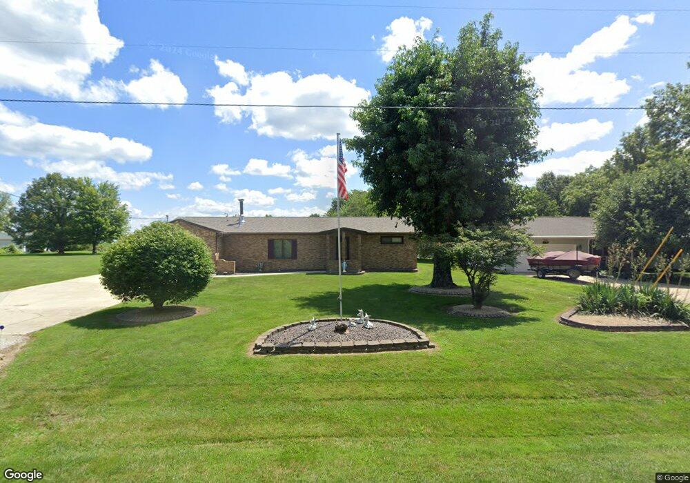 15888 N Hillcrest Dr, Effingham, IL 62401 - photo 1