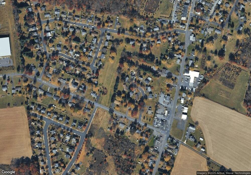 548 Turntable Cir, Quakertown, PA 18951 - photo 1