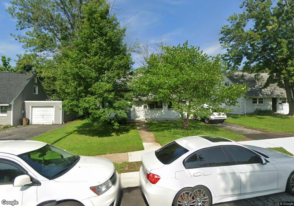 1015 E Willow Run Dr, Wilmington, DE 19805 - photo 1