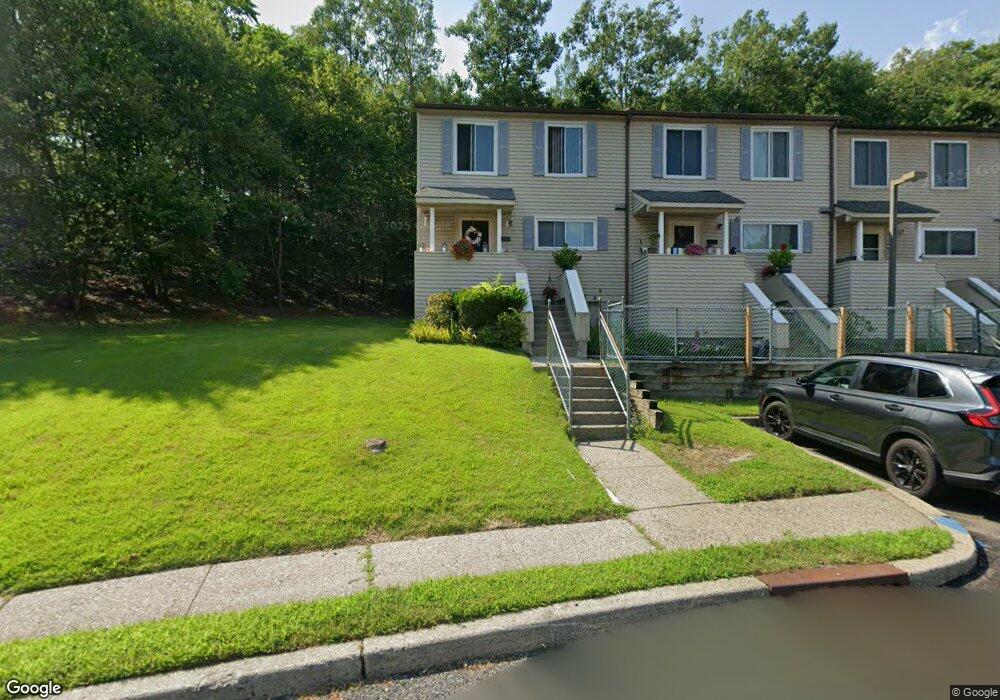 1501 Ramapo Brae Ln, Mahwah, NJ 07430 - photo 1