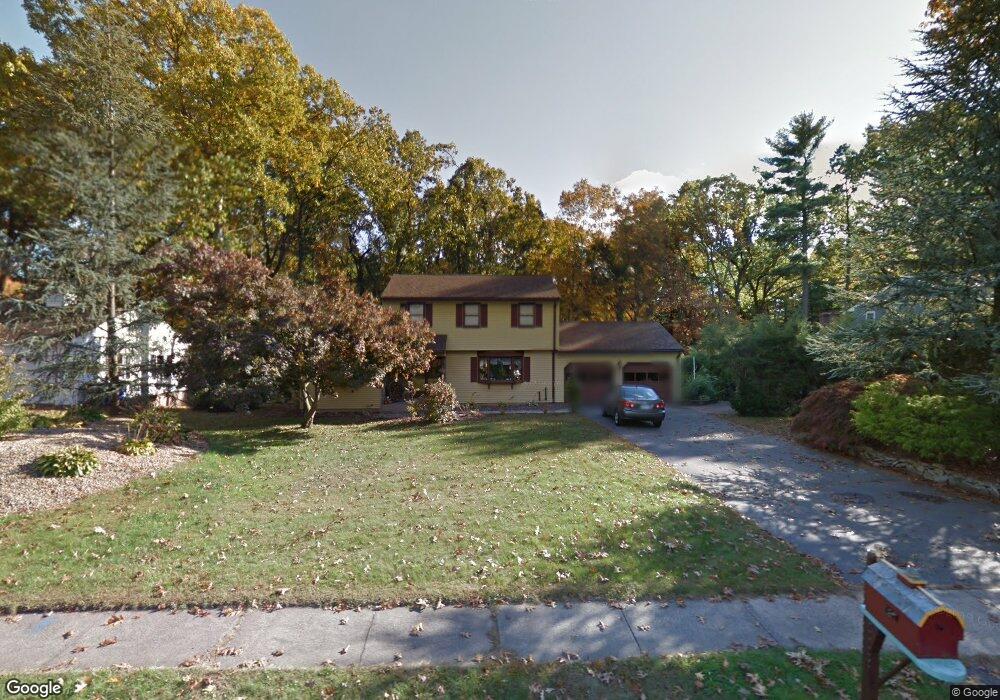 157 Woodmont Dr, East Hartford, CT 06118 - photo 1