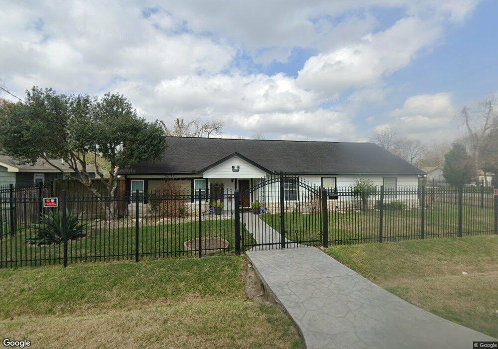 71 Burress St, Houston, TX 77022 - photo 1