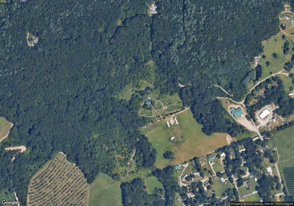 600 Pace Creek Rd, Hendersonville, NC 28792 - photo 1