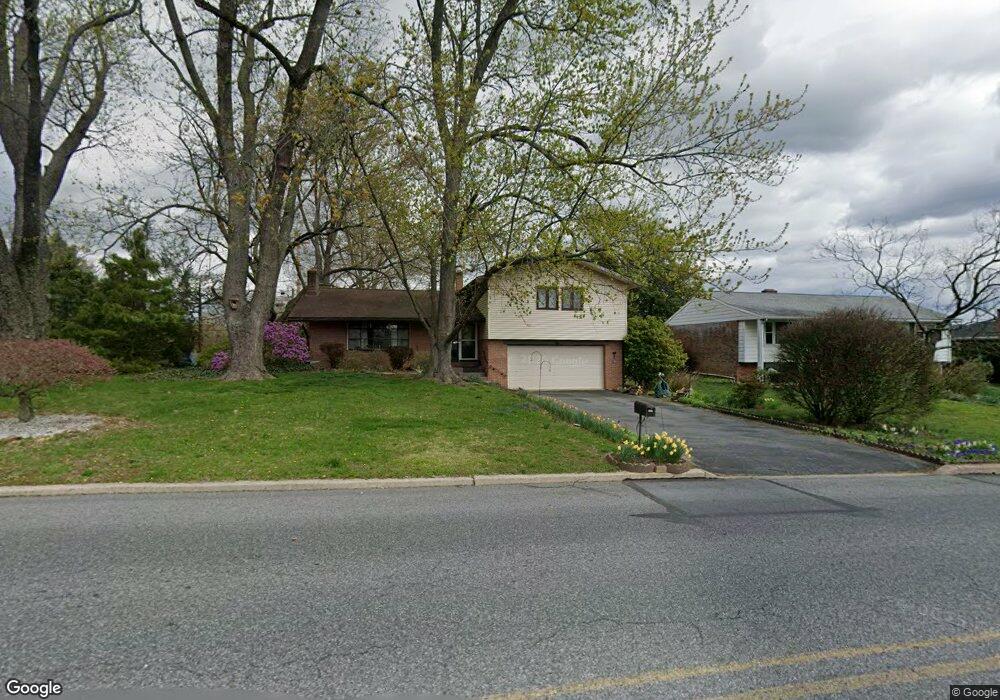 3433 Stoudts Ferry Bridge Rd, Reading, PA 19605 - photo 1