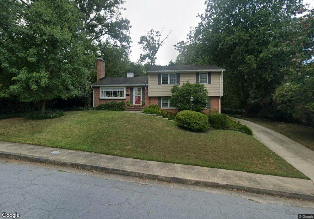 2000 Tree Ln, Lutherville Timonium, MD 21093 - photo 1