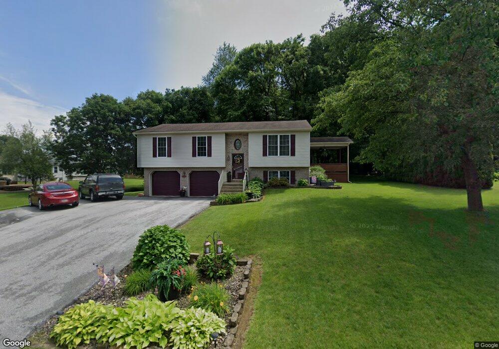 1973 Wren Ct, Chambersburg, PA 17202 - photo 1