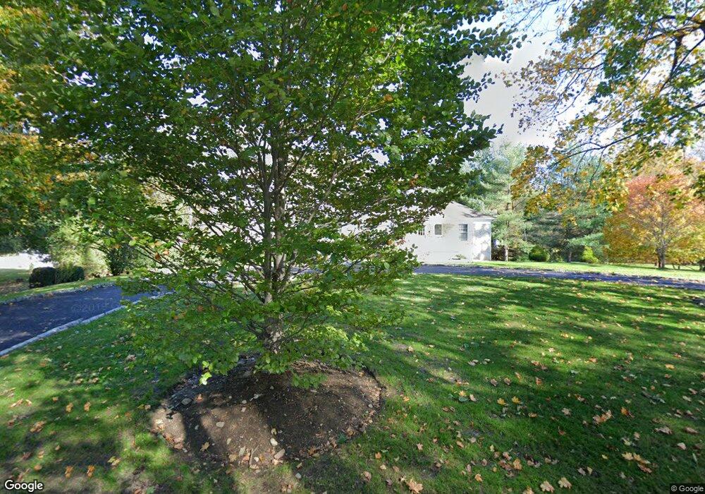 25 Hillcrest Park Rd, Greenwich, CT 06870 - photo 1