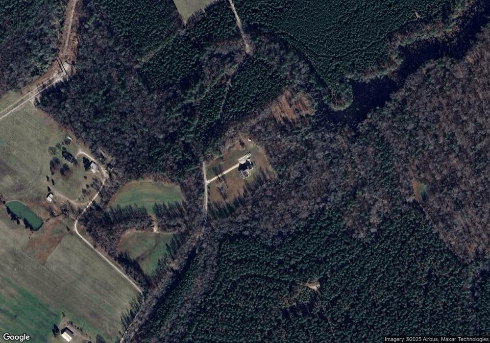 587 Fairfield Ln, Dunnsville, VA 22454 - photo 1