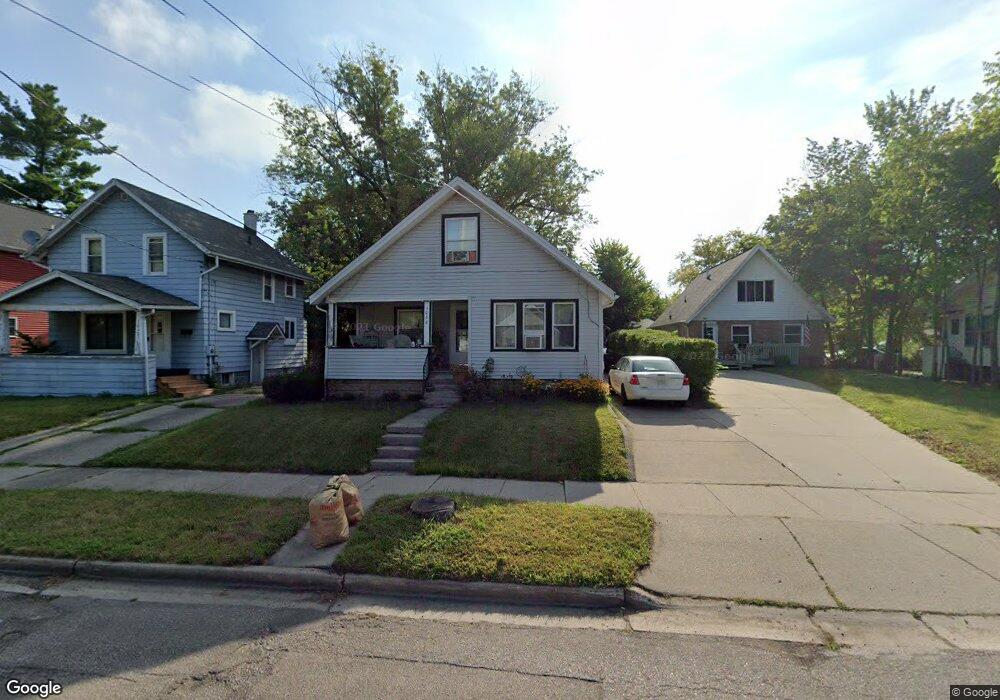 1008 N Jenison Ave, Lansing, MI 48915 - photo 1