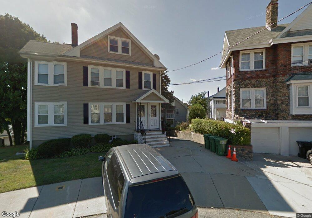 33 Hillcrest Cir, Watertown, MA 02472 - photo 1