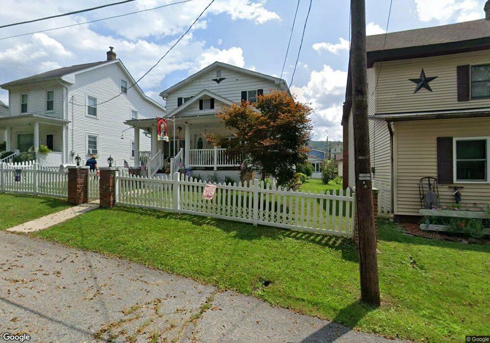 512 Pine St, Jim Thorpe, PA 18229 - photo 1