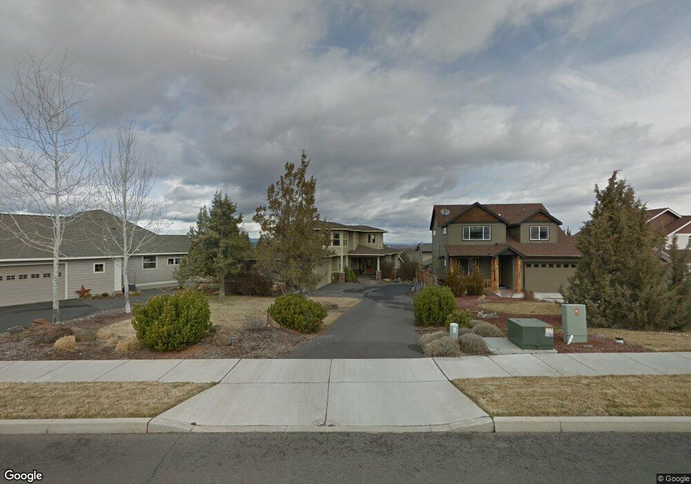 4027 SW Summit Ave, Redmond, OR 97756 - photo 1