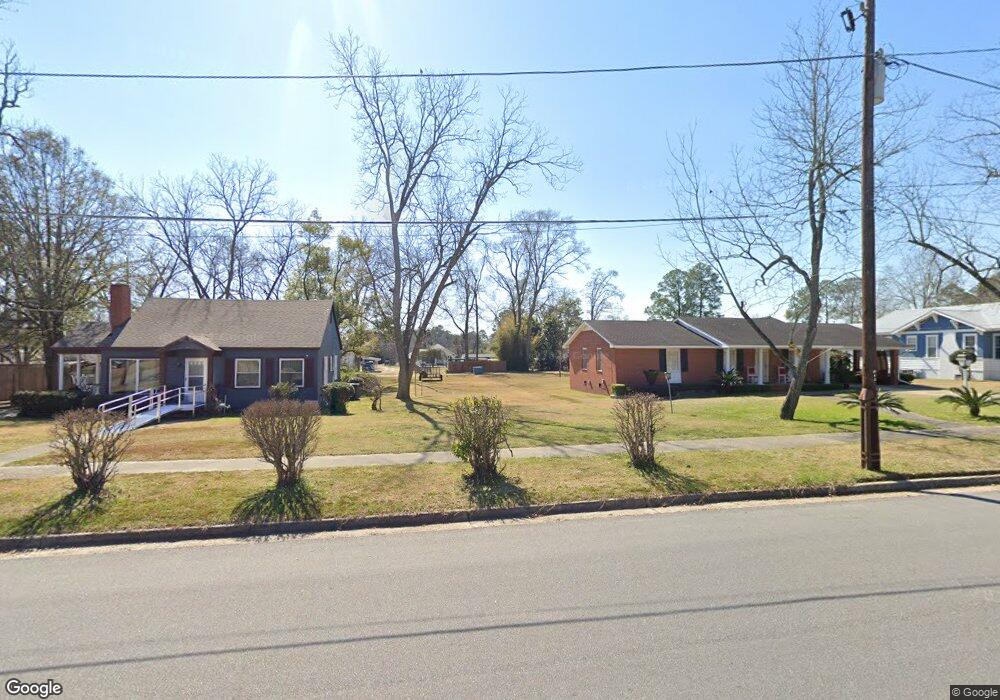 145 W Graham St, Mc Rae, GA 31055 - photo 1