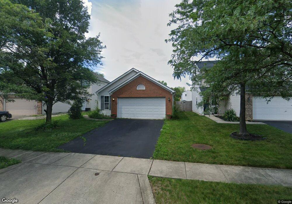 2076 Waymont Rd, Columbus, OH 43229 - photo 1