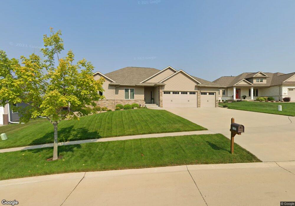 6102 Ushers Ridge Ct NE, Cedar Rapids, IA 52411 - photo 1