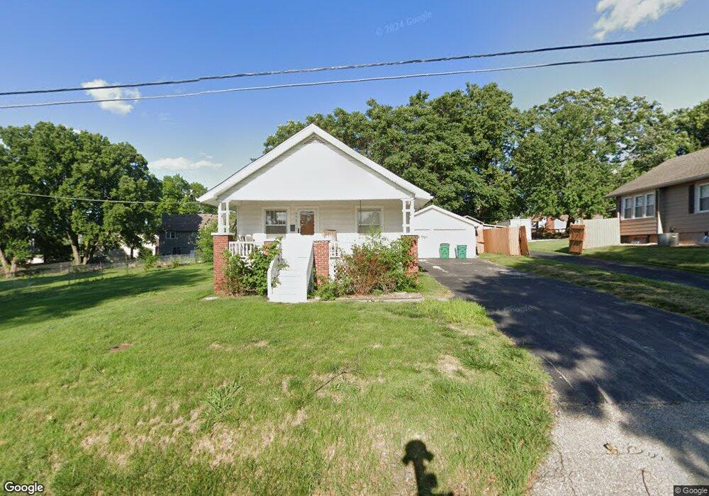 5921 Monrovia St, Shawnee, KS 66216 - photo 1