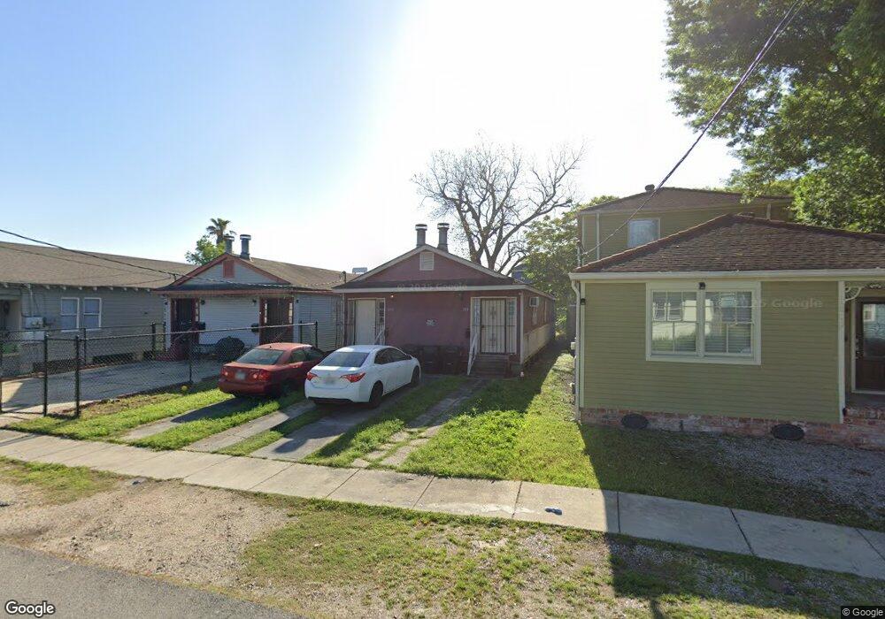 1311 Mazant St, New Orleans, LA 70117 - photo 1