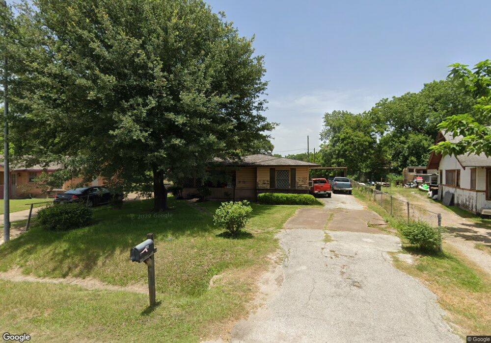 922 Saint Clair St, Houston, TX 77088 - photo 1