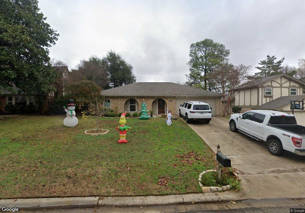 428 Mountainview Dr, Hurst, TX 76054 - photo 1