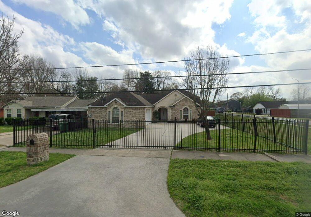78 De Boll St, Houston, TX 77022 - photo 1