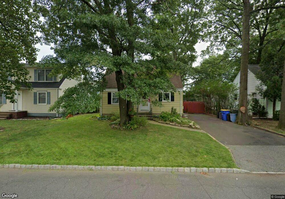 215 Cedar St, South Bound Brook, NJ 08880 - photo 1