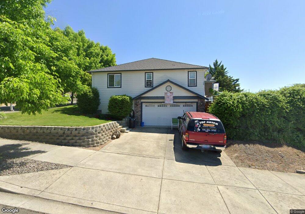 330 N Deanjou Ave, Eagle Point, OR 97524 - photo 1