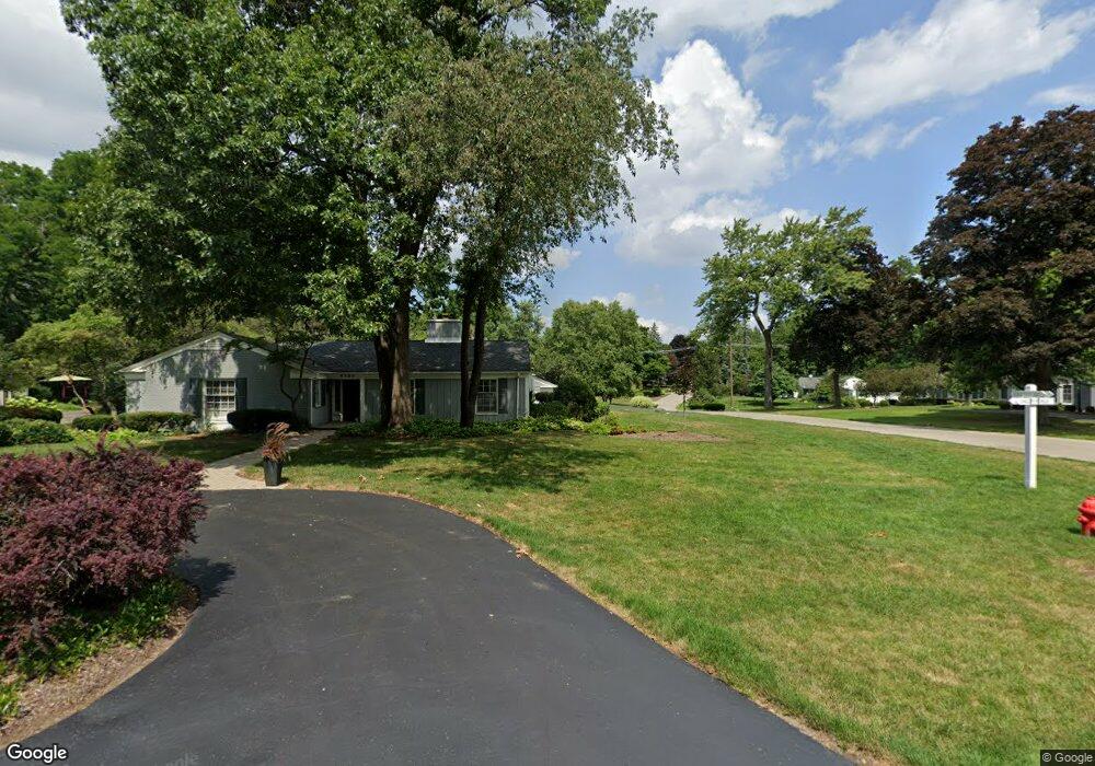 4160 Valley Forge Rd, Bloomfield Hills, MI 48301 - photo 1