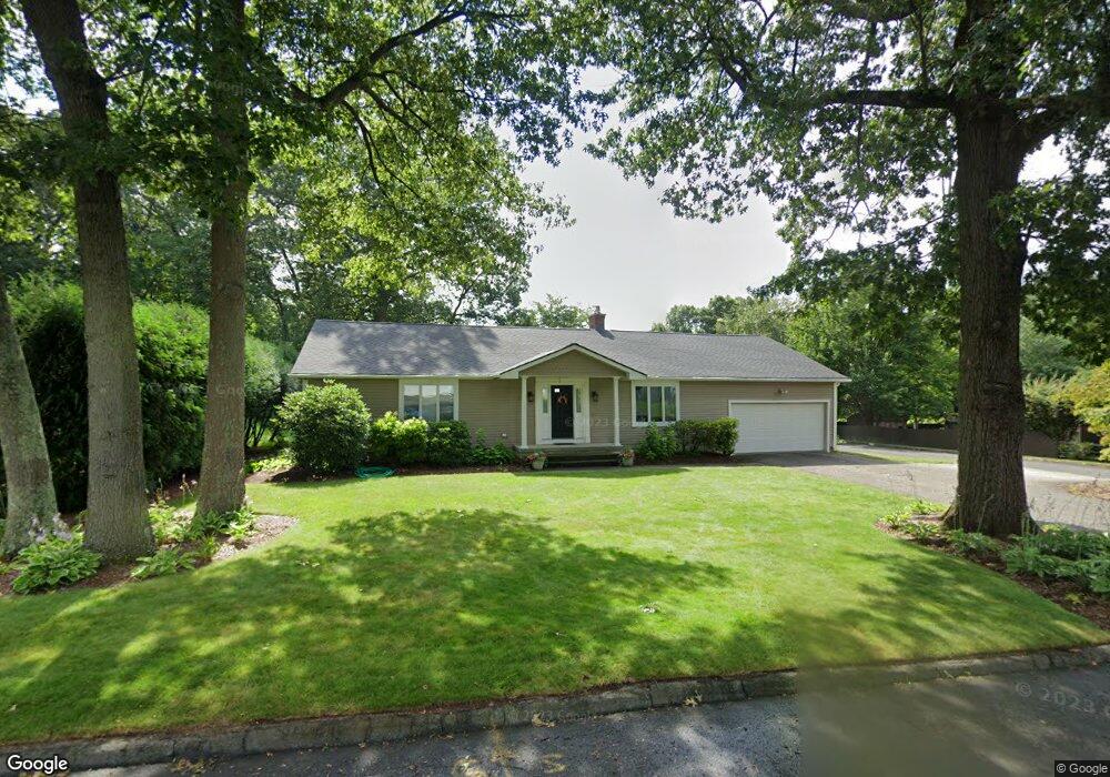 92 Longview Cir, Ludlow, MA 01056 - photo 1