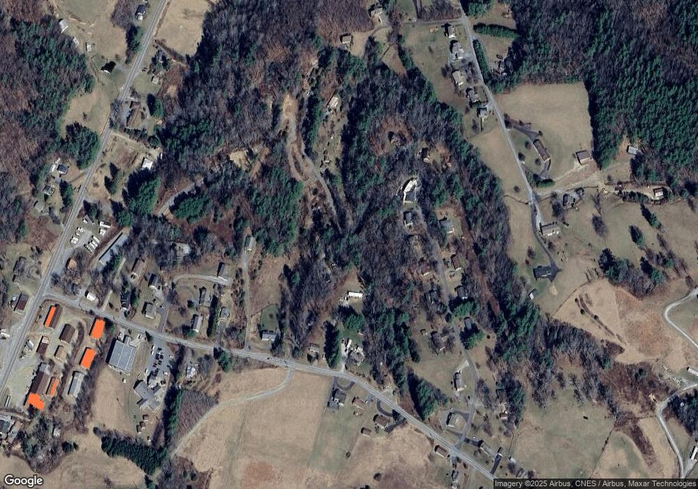 220 N Star Ln, Deep Gap, NC 28618 - photo 1