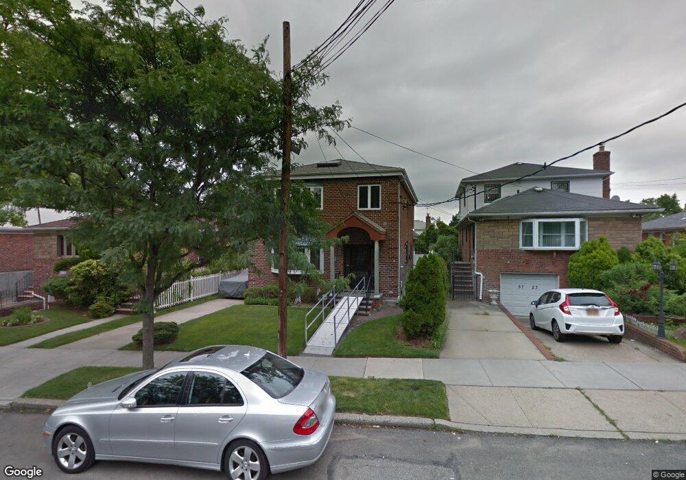 5719 Little Neck Pkwy, Little Neck, NY 11362 - photo 1