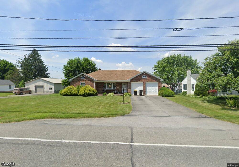 4951 Buckeye Rd, Emmaus, PA 18049 - photo 1
