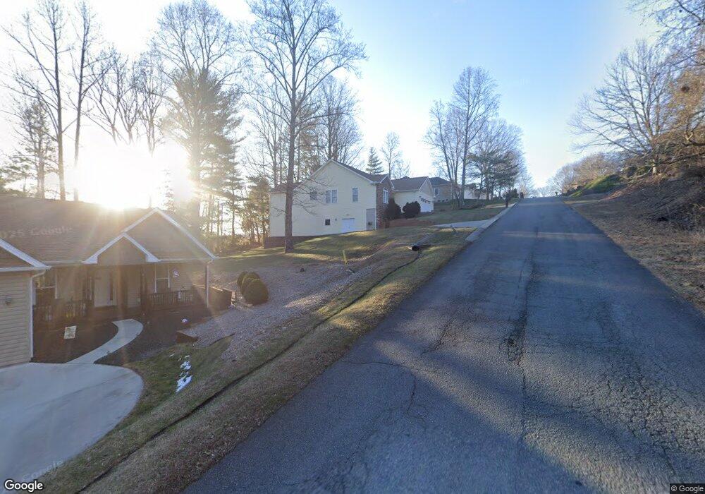 110 Chestnut Ln, Hendersonville, NC 28792 - photo 1