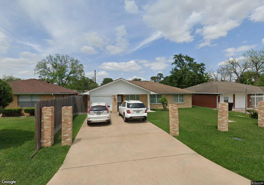 703 Innsdale Dr, Houston, TX 77076 - photo 1