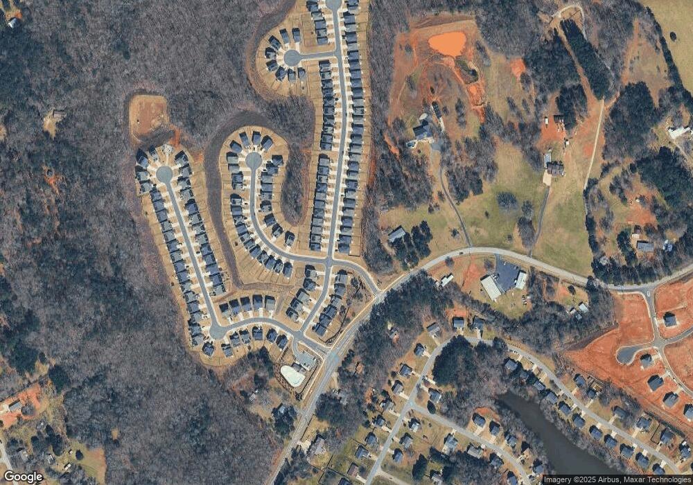 92 Nolana Dr, Commerce, GA 30529 - photo 1