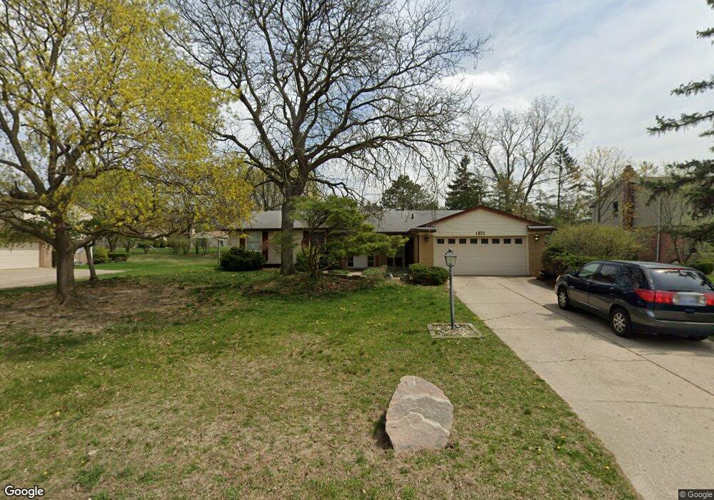 1871 Spring Grove Rd, Bloomfield Hills, MI 48304 - photo 1