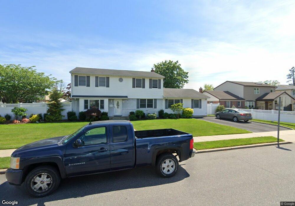 759 Willow Rd, Franklin Square, NY 11010 - photo 1