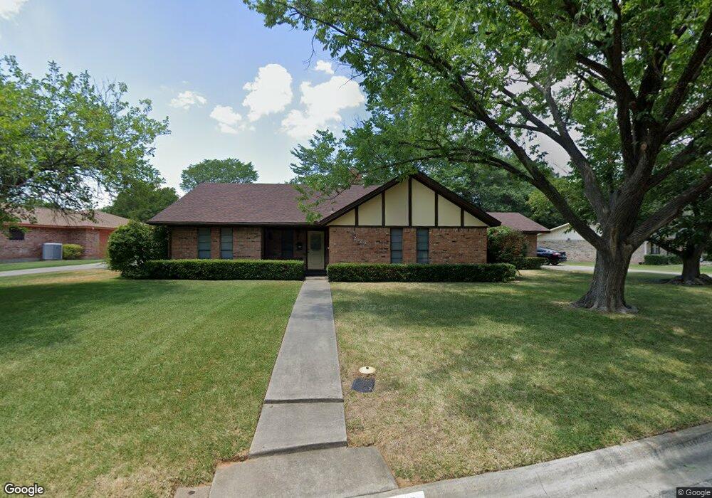 2023 Wheeler Creek Dr, Gainesville, TX 76240 - photo 1