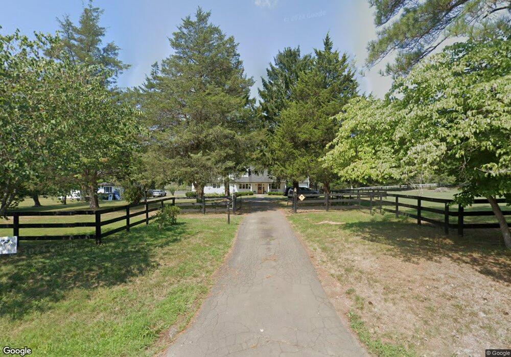 6422 Georgetown Rd, Broad Run, VA 20137 - photo 1