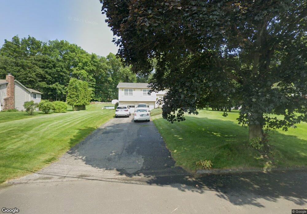 102 Oak Bluff Rd, Milford, CT 06461 - photo 1