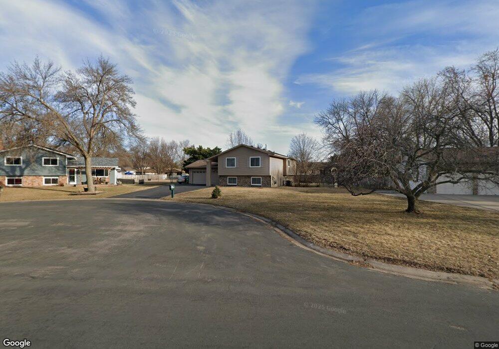 10445 99th Place N, Maple Grove, MN 55369 - photo 1