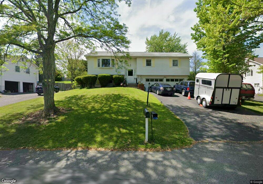 150 Riverview Dr, Fishkill, NY 12524 - photo 1