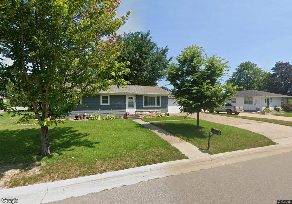 1029 Spruce Dr, La Crescent, MN 55947 - photo 1