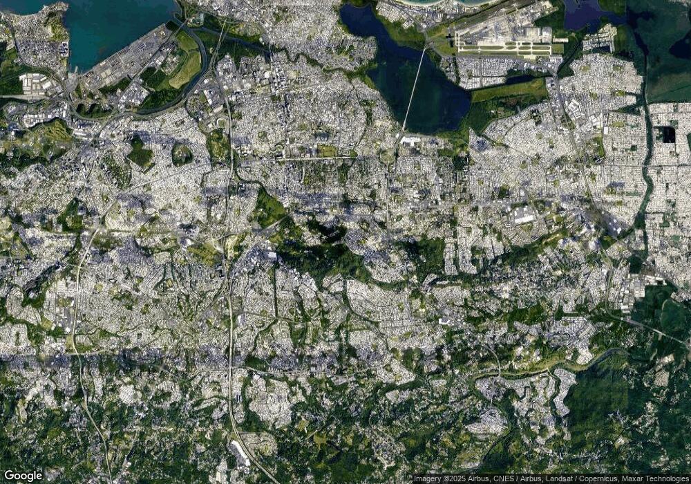 C10 Calle Tivoli, San Juan, PR 00926 - photo 1